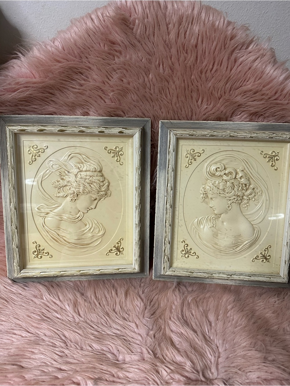 FABULOUS VINTAGE TURNER WALL ACCESSORIES - EAST & WEST WIND CAMEO PAIR BUSTS